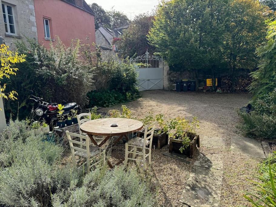Petite Maison Independante Avec Parking Vétheuil Eksteriør bilde